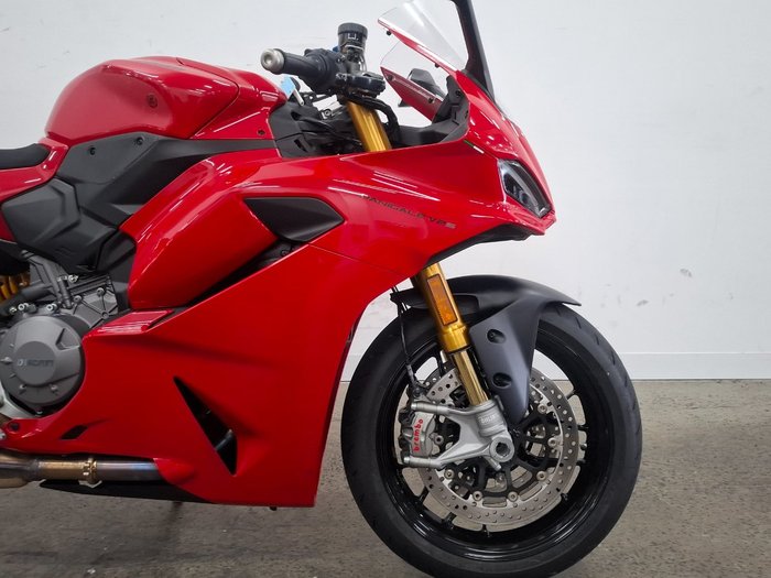 2025 DUCATI PANIGALE V2 S Red