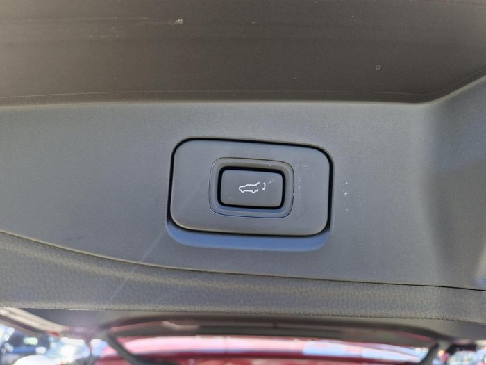 2025 Isuzu MU-X LS-T