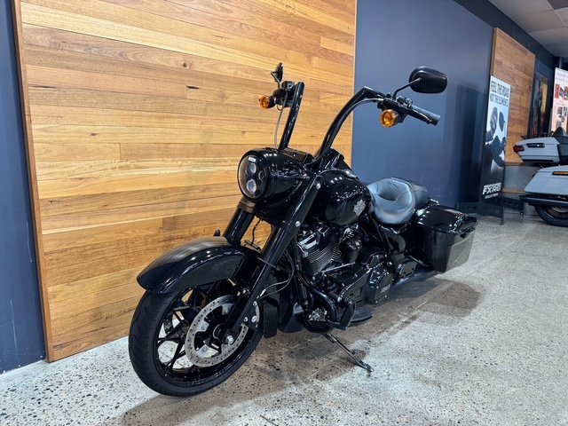 2021 HARLEY-DAVIDSON FLHRXS ROAD KING SPECIAL