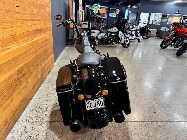 2021 HARLEY-DAVIDSON FLHRXS ROAD KING SPECIAL