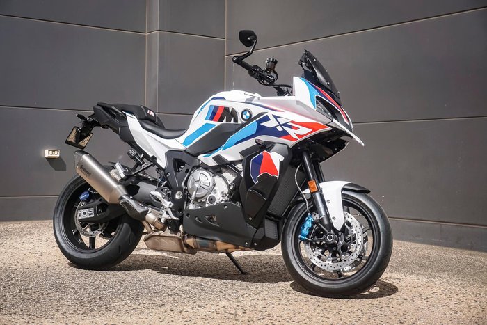 2025 BMW M 1000 XR