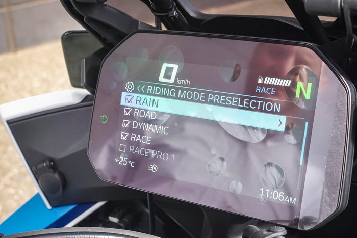2025 BMW M 1000 XR