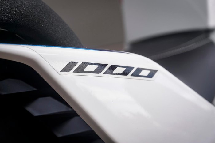 2025 BMW M 1000 XR