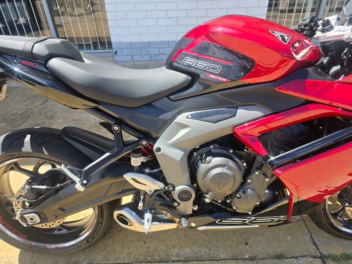 2024 Triumph DAYTONA 660 White