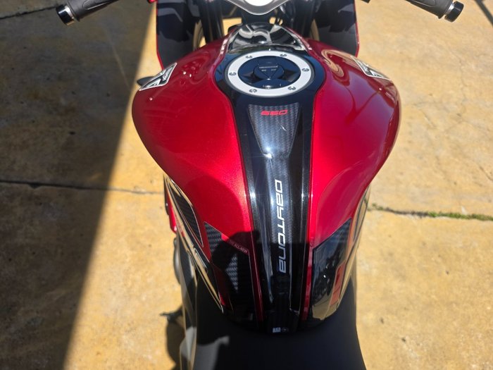 2024 Triumph DAYTONA 660 White