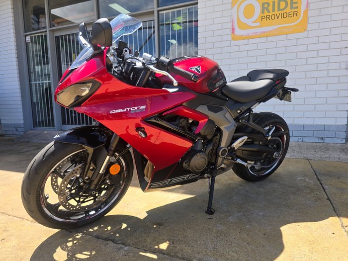 2024 Triumph DAYTONA 660 White