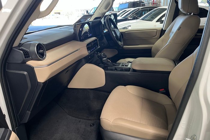 2025 Toyota Landcruiser Prado VX