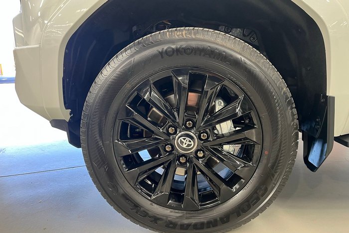 2025 Toyota Landcruiser Prado VX