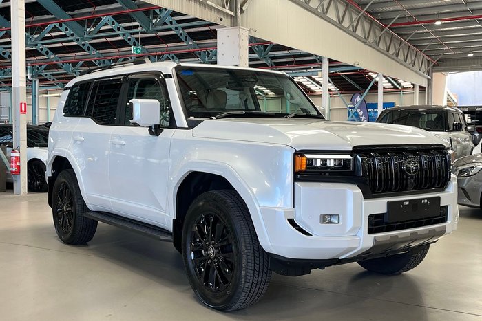 2025 Toyota Landcruiser Prado