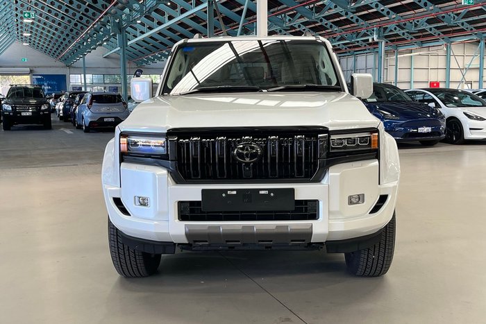 2025 Toyota Landcruiser Prado VX