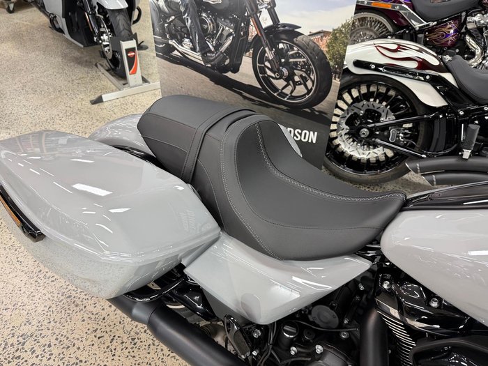 2025 Harley-Davidson Road Glide 117 (FLTRX) Touring Grey