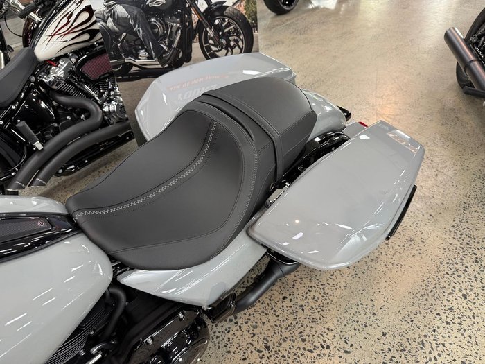 2025 Harley-Davidson Road Glide 117 (FLTRX) Touring Grey
