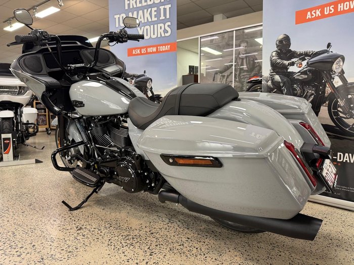 2025 Harley-Davidson Road Glide 117 (FLTRX) Touring Grey