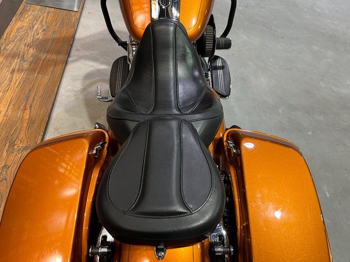 2015 HARLEY-DAVIDSON STREET GLIDE SPECIAL