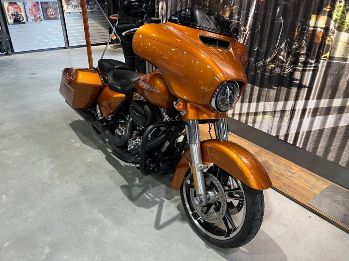 2015 HARLEY-DAVIDSON STREET GLIDE SPECIAL