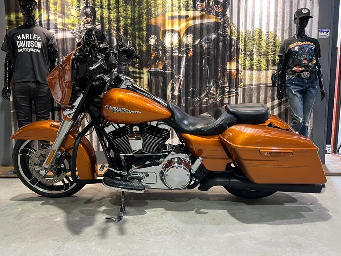 2015 HARLEY-DAVIDSON STREET GLIDE SPECIAL