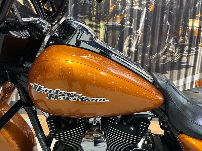 2015 HARLEY-DAVIDSON STREET GLIDE SPECIAL