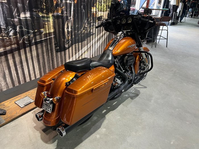 2015 HARLEY-DAVIDSON STREET GLIDE SPECIAL