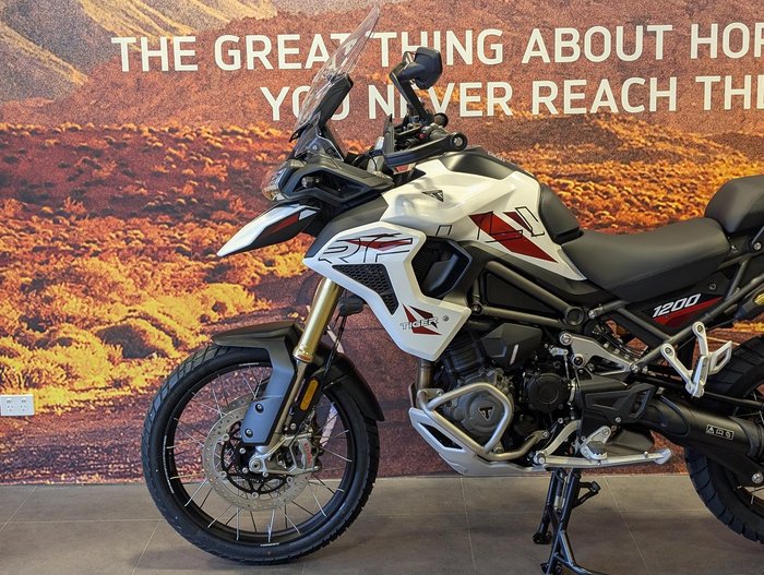 2025 Triumph Tiger 1200 Desert Edition Tiger White