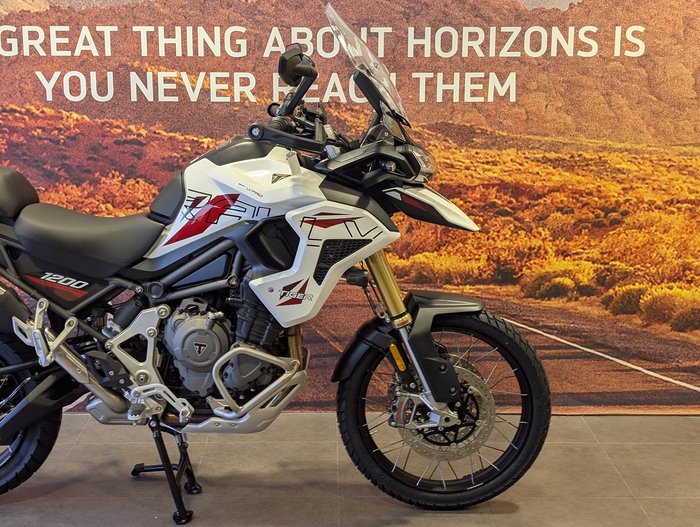 2025 Triumph Tiger 1200 Desert Edition Tiger White