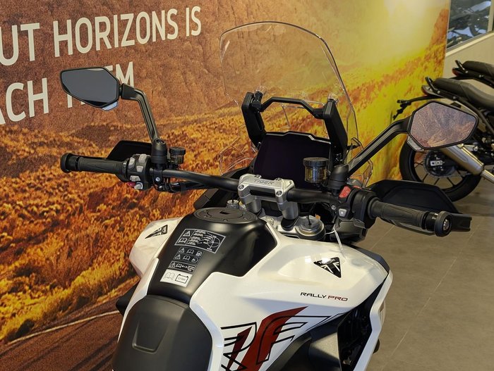 2025 Triumph Tiger 1200 Desert Edition Tiger White