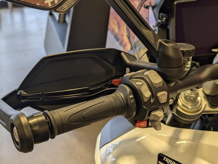 2025 Triumph Tiger 1200 Desert Edition Tiger White