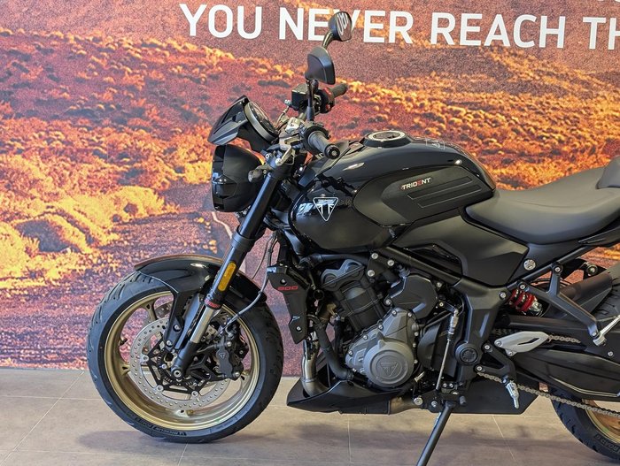 2025 Triumph Trident 800 Trident Black