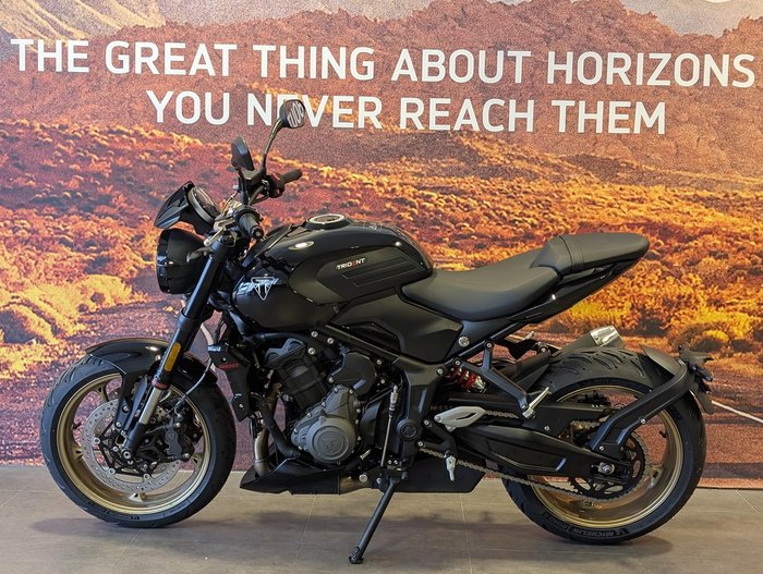 2025 Triumph Trident 800 Trident Black