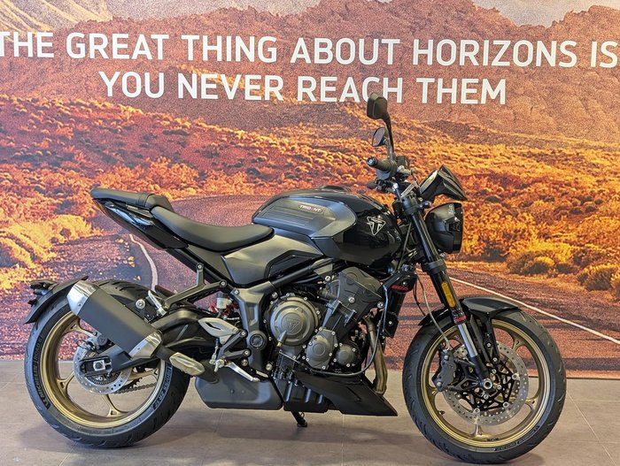 2025 Triumph Trident 800 Trident Black