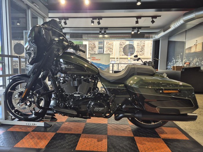 2026 Harley-Davidson Street Glide 117 (FLHX) Touring Green