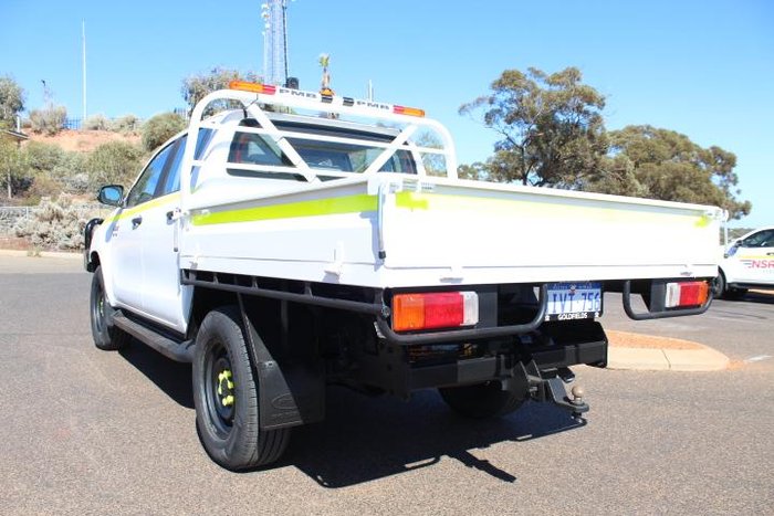 2022 Toyota Hilux SR