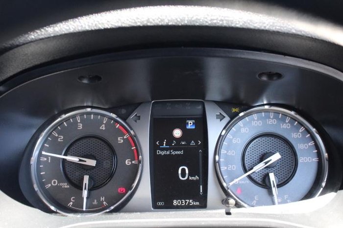 2022 Toyota Hilux SR