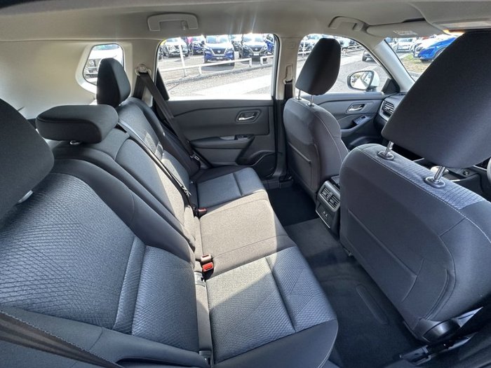 2025 Nissan X-TRAIL ST