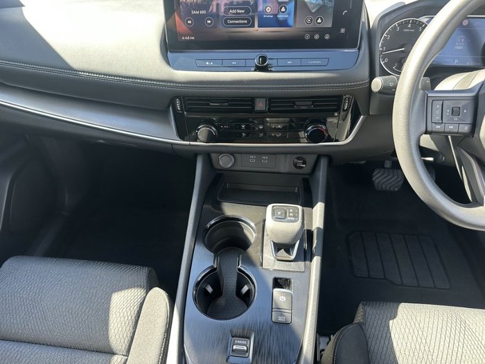 2025 Nissan X-TRAIL ST