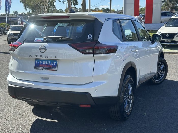 2025 Nissan X-TRAIL ST