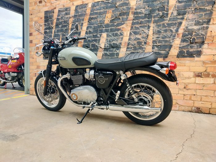 2026 TRIUMPH BONNEVILLE T120 ROAD STONE GREY
