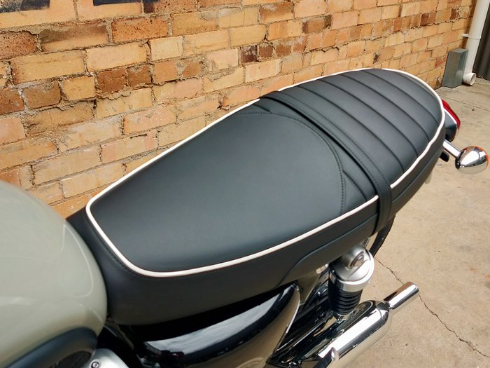 2026 TRIUMPH BONNEVILLE T120 ROAD STONE GREY