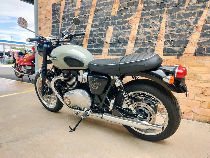 2026 TRIUMPH BONNEVILLE T120 ROAD STONE GREY