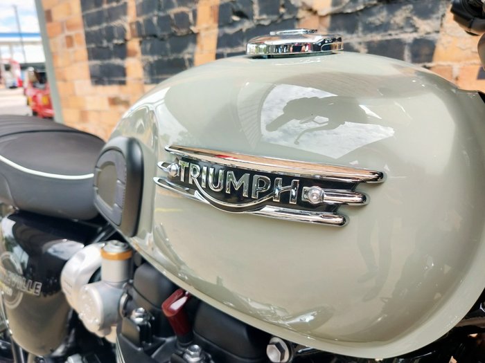 2026 TRIUMPH BONNEVILLE T120 ROAD STONE GREY