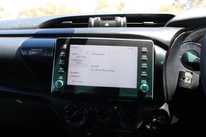 2022 Toyota Hilux SR