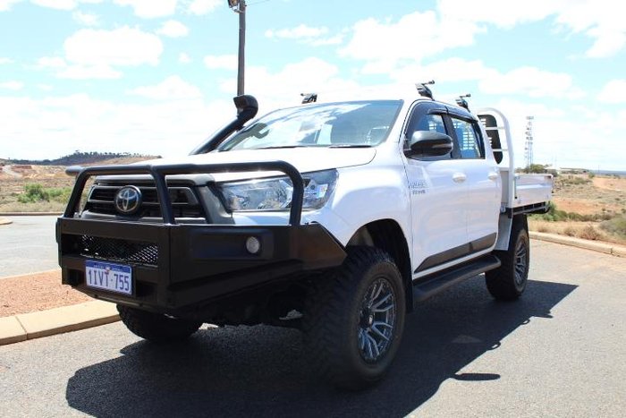 2022 Toyota Hilux SR
