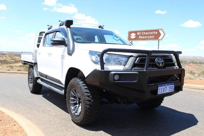 2022 Toyota Hilux SR