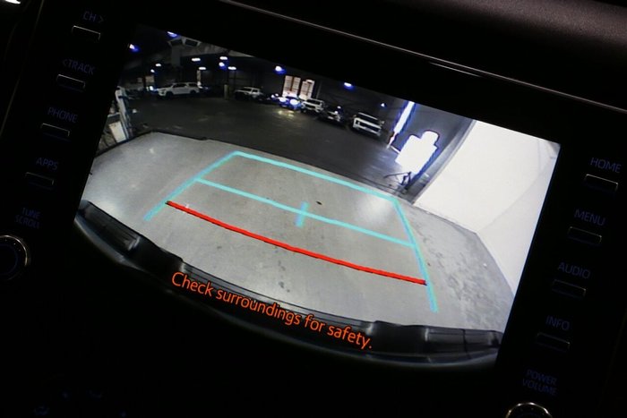 2025 Toyota Hilux SR