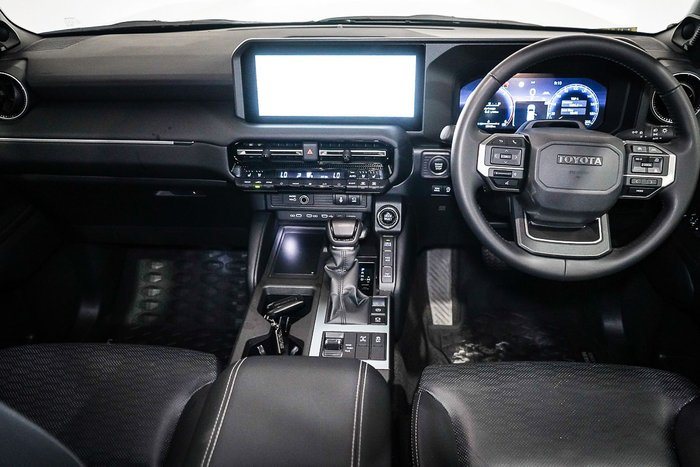 2025 Toyota Landcruiser Prado VX