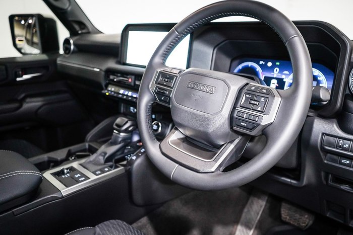 2025 Toyota Landcruiser Prado VX