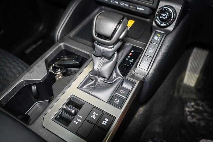 2025 Toyota Landcruiser Prado VX