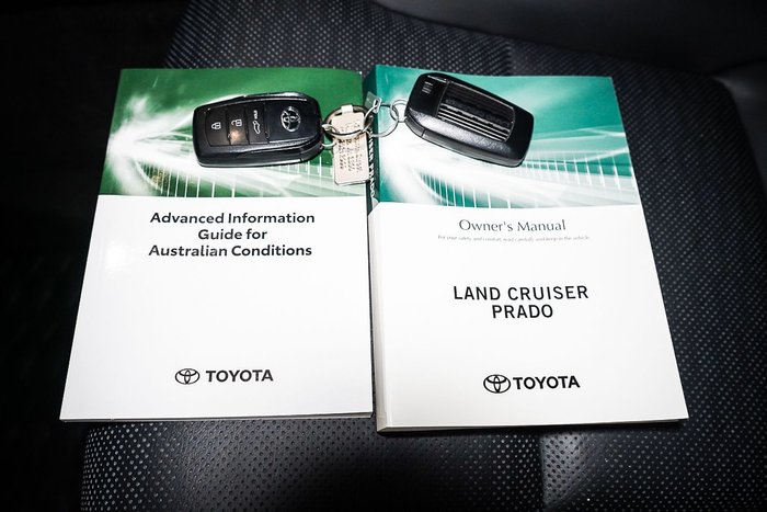 2025 Toyota Landcruiser Prado VX