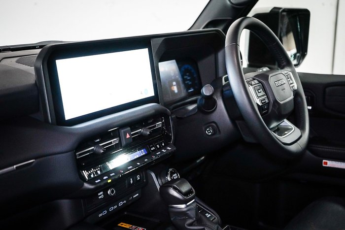 2025 Toyota Landcruiser Prado VX