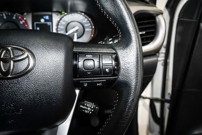 2021 Toyota Hilux SR5