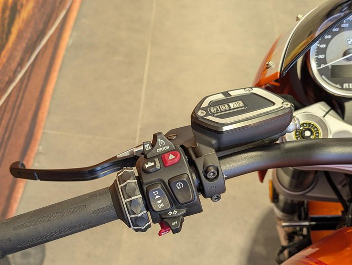 2025 BMW R 12 S R 12 Orange